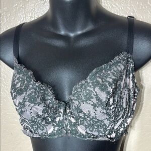 Victoria’s Secret very sexy unlined demi lace floral underwire black pink